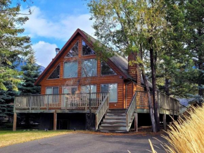 Pine Cone Cabin by StayIn